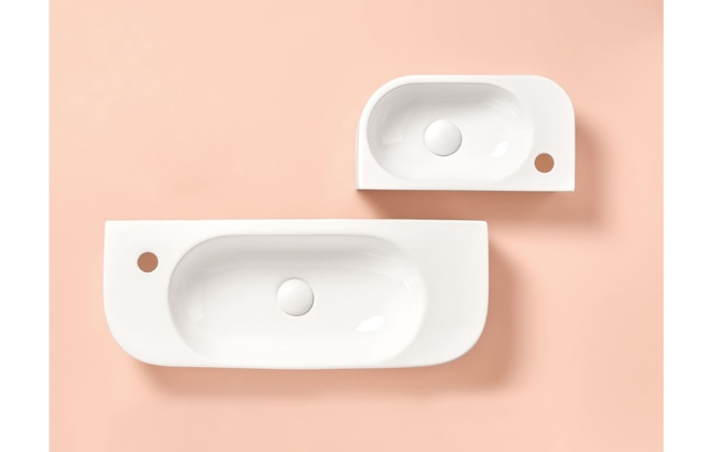 Un lave mains dans les toilettes